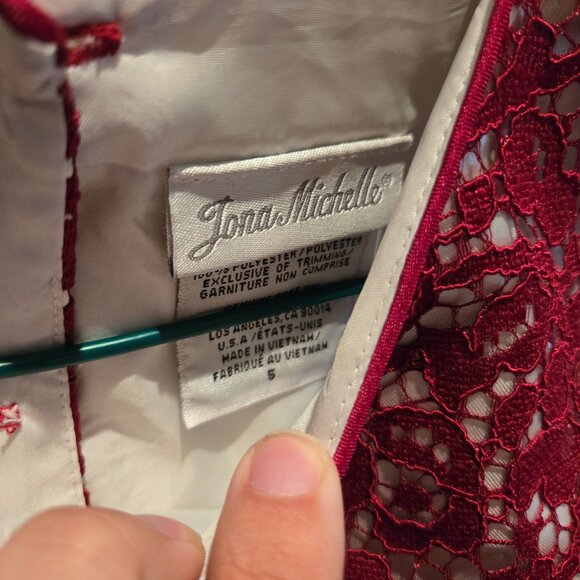 Jona Michelle 5 Red Lace Holiday Formal Christmas - Picture 2 of 2